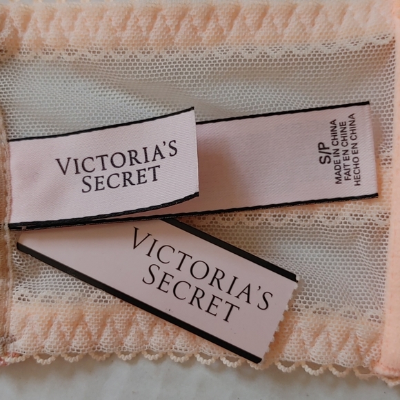 Victoria's Secret Lace Bralette & Panty Set Size S - Picture 9 of 11